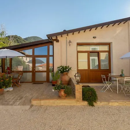 Monte Cologna Çiftlik konaklama *