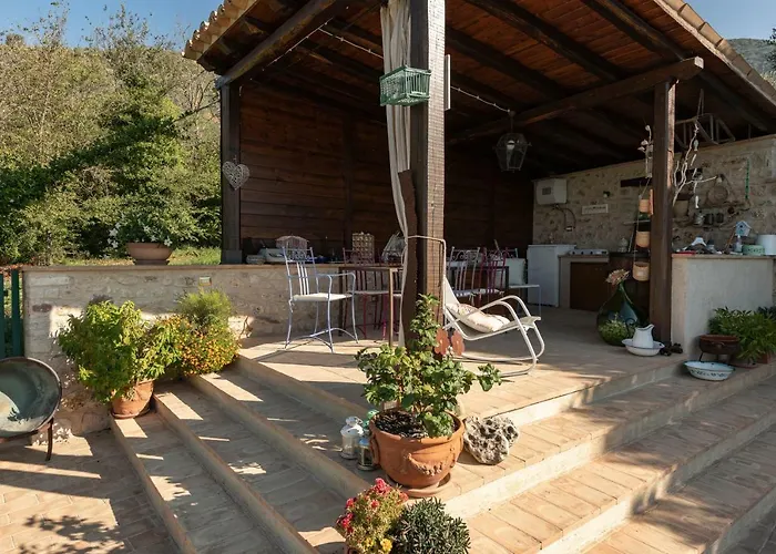 Monte Cologna Фермерский дом *